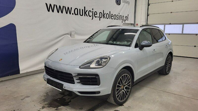 Szary (metalik) Używany 2018 Porsche Cayenne SUV | 165 000 zł (Super Cena) - Obraz 1/4