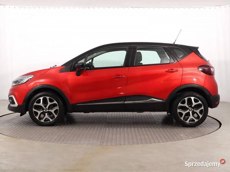 Używany Renault Captur 90 KM (66 kW) 2017 Czerwony SUV