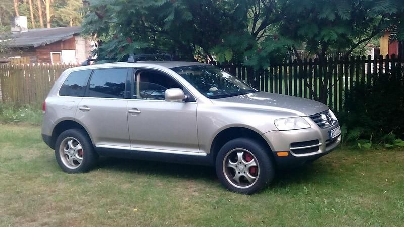 Żółtozłoty Używany 2003 VW Touareg SUV | 23 900 zł - Obraz 1/3