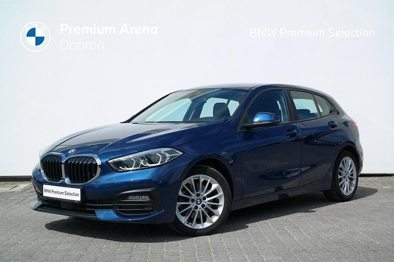 Niebieski (metalik) Używany 2020 BMW 118 Advantage Hatchback | 84 900 zł (Uczciwa cena) - Obraz 1/4
