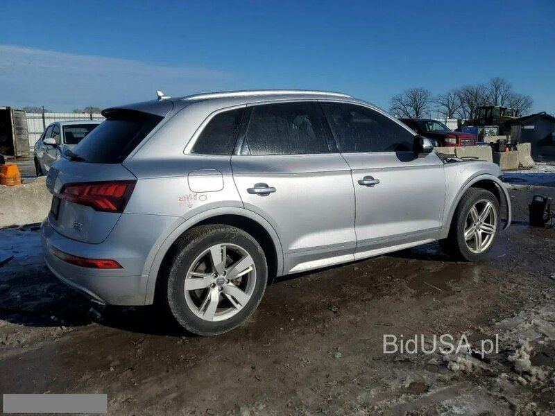 Srebrny Używany 2018 Audi Q5 SUV | 54 500 zł - Obraz 1/4