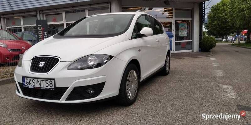 Używany Seat Altea XL Copa 140 KM (102 kW) 2012 Biały Minivan