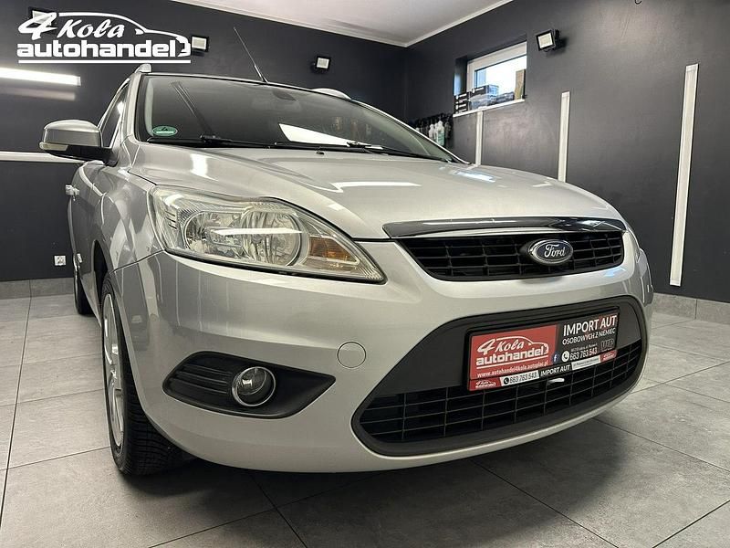 Srebrny (metalik) Używany 2008 Ford Focus Kombi | 12 999 zł (Dość drogi) - Obraz 1/4