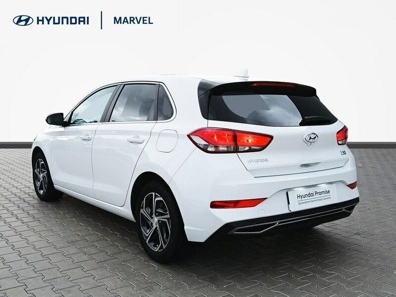 Używany Hyundai i30 120 KM (88 kW) 2024 Biały (metalik) Hatchback