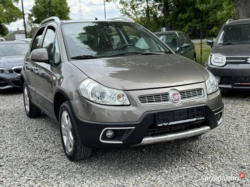 Używany Fiat Sedici 120 KM (88 kW) 2010 Brązowy SUV