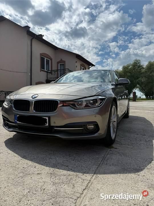 Używany BMW 320 190 KM (139 kW) 2018 Złoty Sedan/Limuzyna