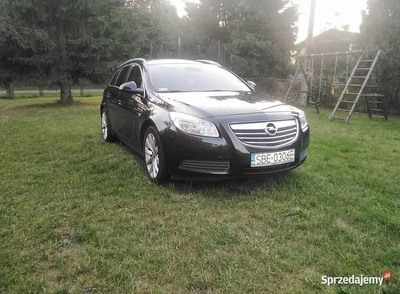 Czarny Używany 2010 Opel Insignia Kombi | 18 000 zł (Uczciwa cena) - Obraz 1/4
