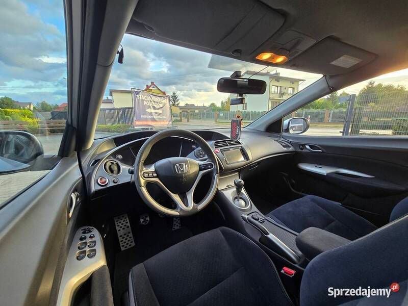 Używany Honda Civic 140 KM (102 kW) 2009 Srebrny Hatchback