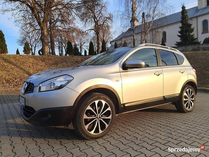 Używany Nissan Qashqai 2012 Srebrny SUV