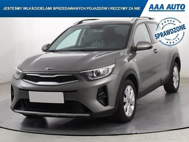 Używany Kia Stonic 84 KM (61 kW) 2020 Szary SUV