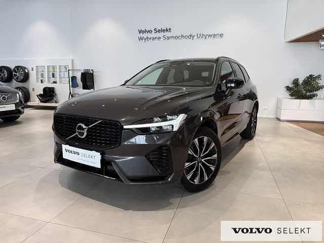 Używany Volvo XC60 250 KM (183 kW) 2025 Szary SUV