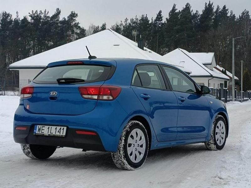 Używany Kia Rio 84 KM (61 kW) 2020 Niebieski Hatchback