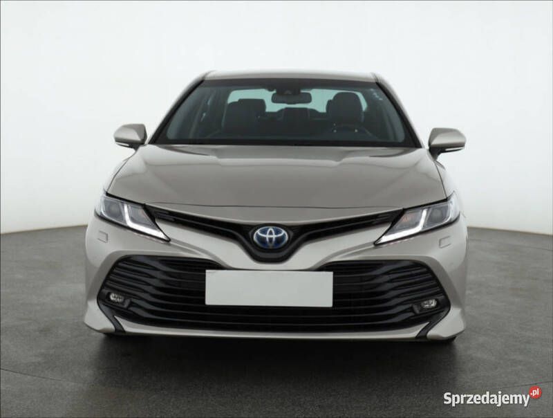 Beżowy Używany 2020 Toyota Camry Sedan/Limuzyna | 98 499 zł (Uczciwa cena) - Obraz 1/4