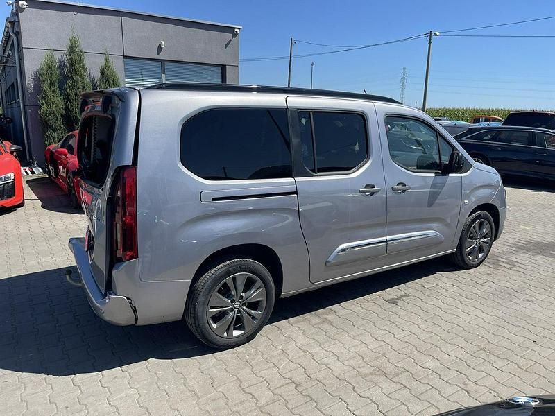 Używany Toyota Proace Verso City 130 KM (95 kW) 2024 Srebrny Kombi