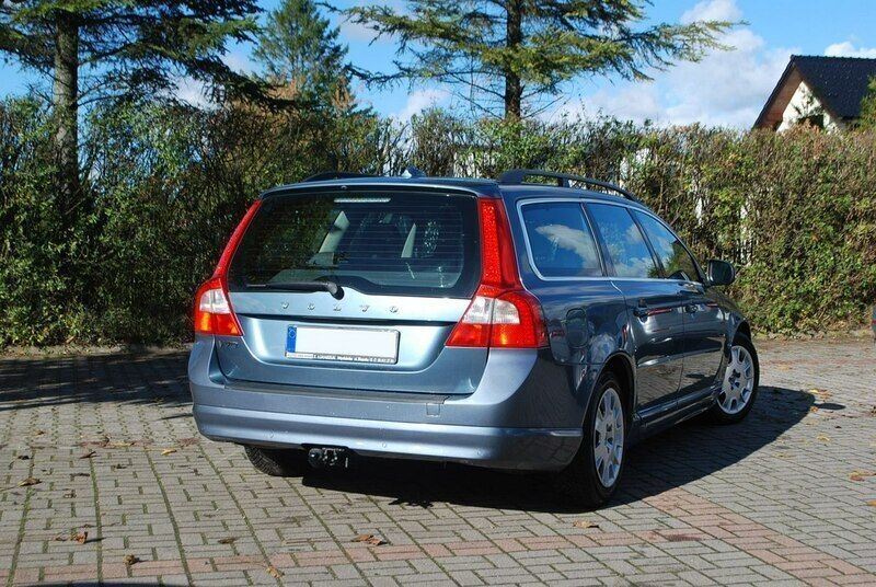 Używany Volvo V70 136 KM (100 kW) 2013 Niebieski jasny (metalik) Kombi
