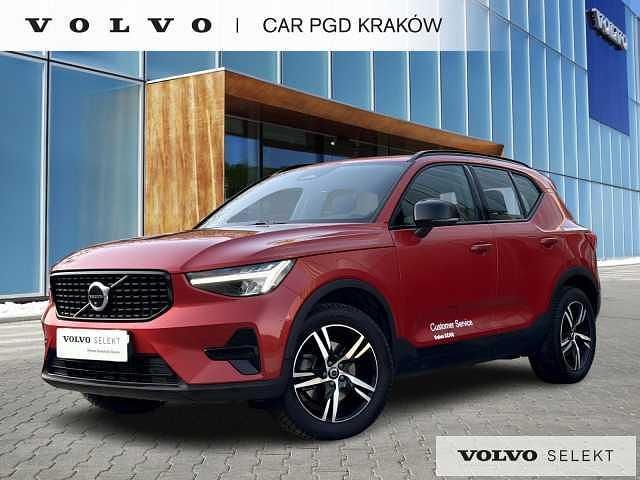 Czerwony Używany 2025 Volvo XC40 SUV | 169 900 zł (Dość drogi) - Obraz 1/3
