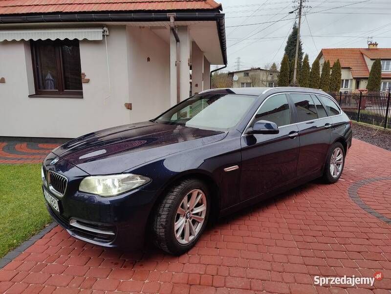 Granatowy Używany 2014 BMW 520 Kombi | 49 999 zł (Dobra cena) - Obraz 1/4