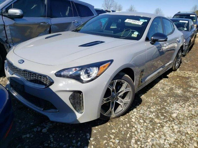Używany Kia Stinger 255 KM (187 kW) 2021 Szary Hatchback