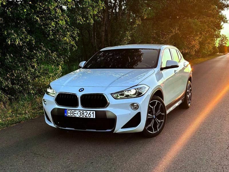 Biały Używany 2018 BMW X2 Performance SUV | 76 900 zł (Drogi) - Obraz 1/4