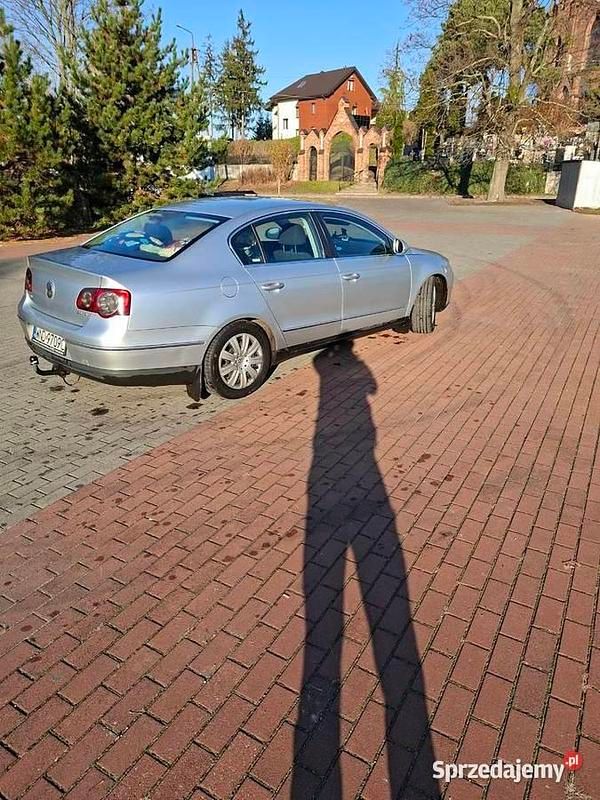 Używany VW Passat 2007 Srebrny Sedan/Limuzyna