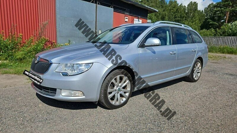 Srebrny Używany 2011 Skoda Superb Sedan/Limuzyna | 17 700 zł - Obraz 1/4