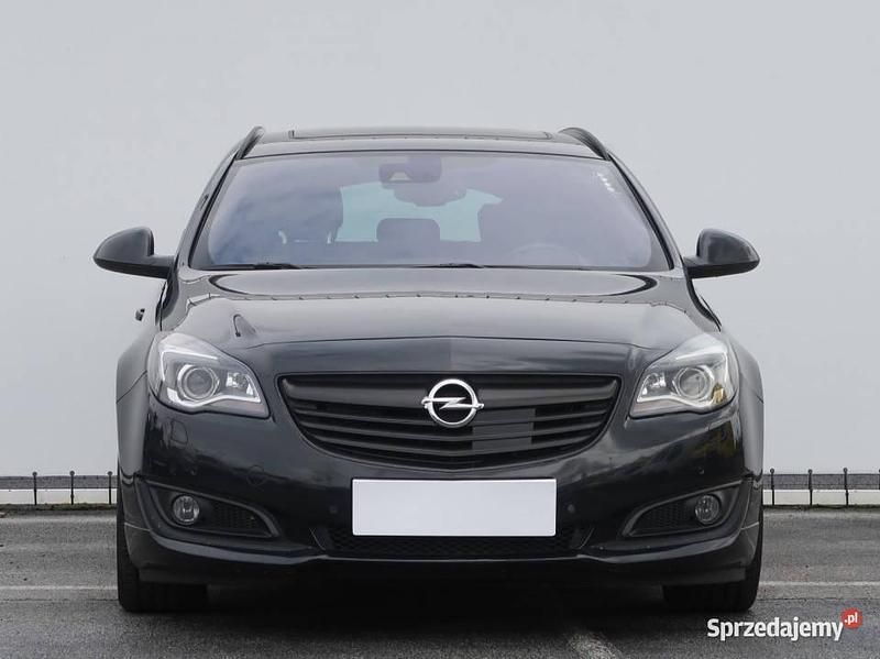 Czarny Używany 2016 Opel Insignia Kombi | 44 999 zł (Dość drogi) - Obraz 1/4