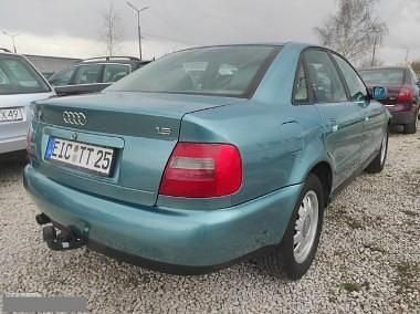 Używany Audi A4 125 KM (91 kW) 2001 Inny kolor Sedan/Limuzyna