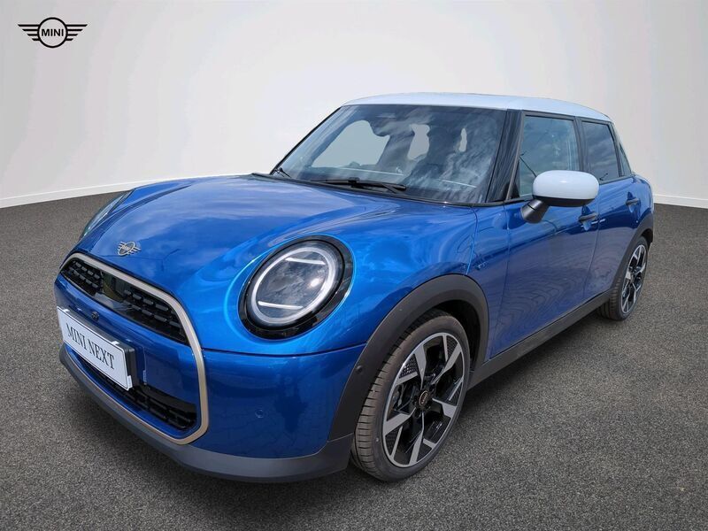 Icy sunshine blue metalizowany Używany 2024 Mini Cooper Hatchback | 134 900 zł - Obraz 1/4