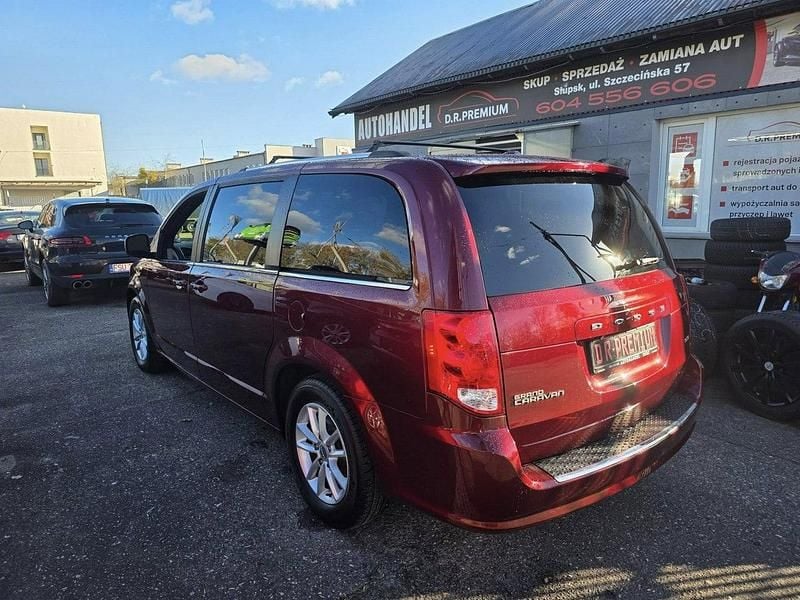 Używany Dodge Grand Caravan 286 KM (210 kW) 2020 Bordowy Minivan
