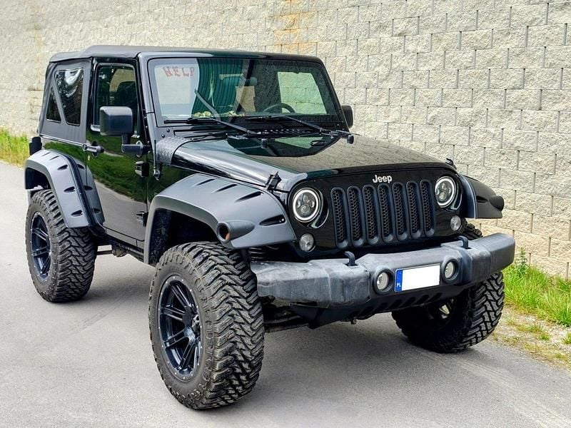 Czarny (metalik) Używany 2017 Jeep Wrangler SUV | 99 000 zł - Obraz 1/4