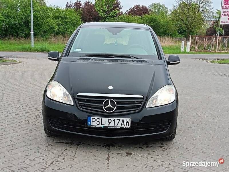 Czarny Używany 2009 Mercedes A180 Hatchback | 11 900 zł (Uczciwa cena) - Obraz 1/4