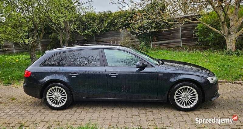 Granatowy Używany 2014 Audi A4 S-Line Kombi | 37 999 zł (Super Cena) - Obraz 1/4