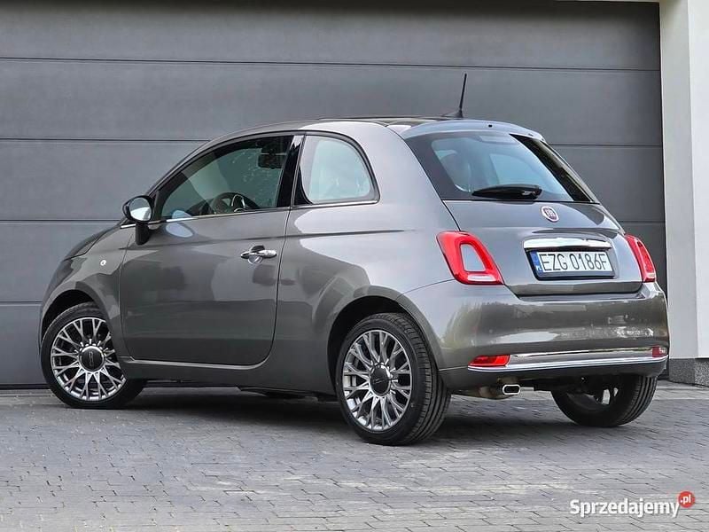 Szary Używany 2020 Fiat 500 Lounge | 40 900 zł (Uczciwa cena) - Obraz 1/4