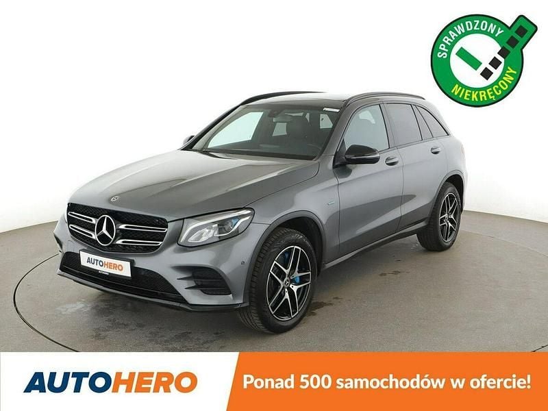 Szary Używany 2017 Mercedes GLC350 AMG line SUV | 101 600 zł - Obraz 1/3