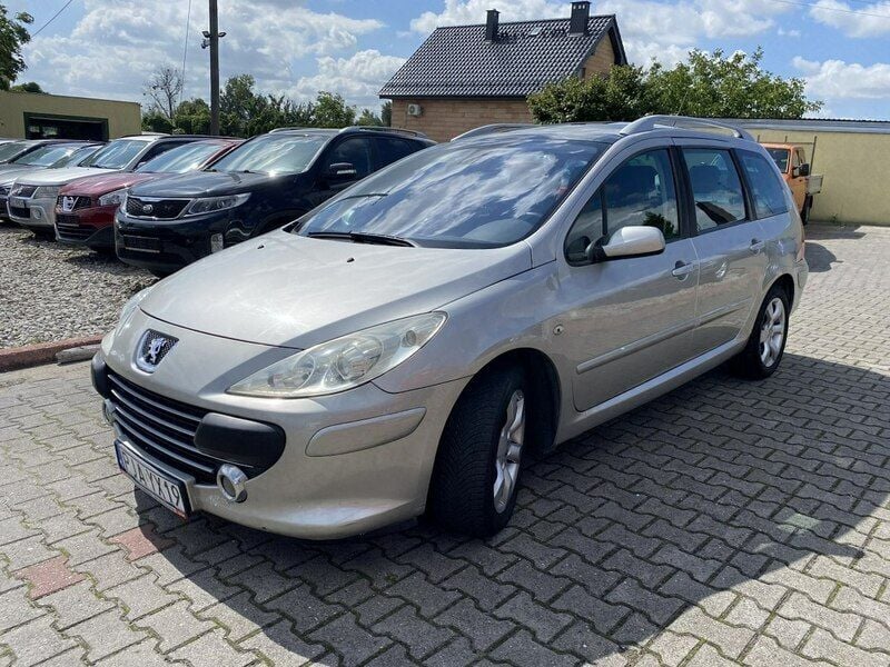 Używany Peugeot 307 109 KM (80 kW) 2008 Srebrny Kombi