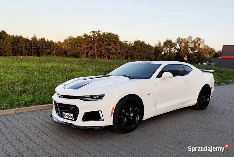 Biały Używany 2020 Chevrolet Camaro ZL1 Coupe | 100 000 zł - Obraz 1/4