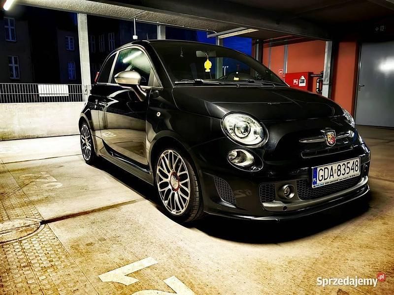Czarny Używany 2015 Abarth 595 Turismo Hatchback | 49 900 zł - Obraz 1/4