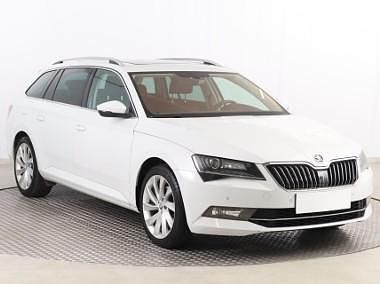 Biały Używany 2018 Skoda Superb Kombi | 67 999 zł (Uczciwa cena) - Obraz 1/4