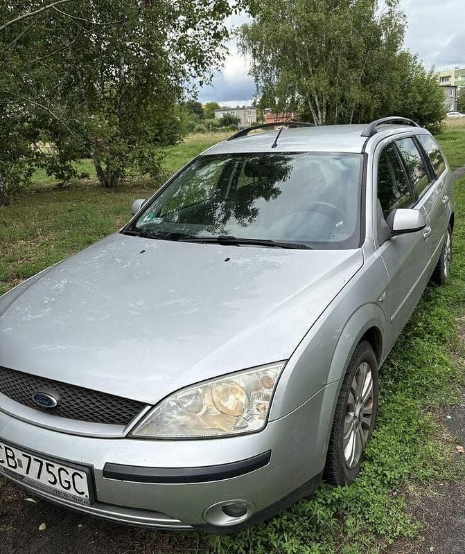 Srebrny Używany 2002 Ford Mondeo Ghia Kombi | 2700 zł (Dobra cena) - Obraz 1/4