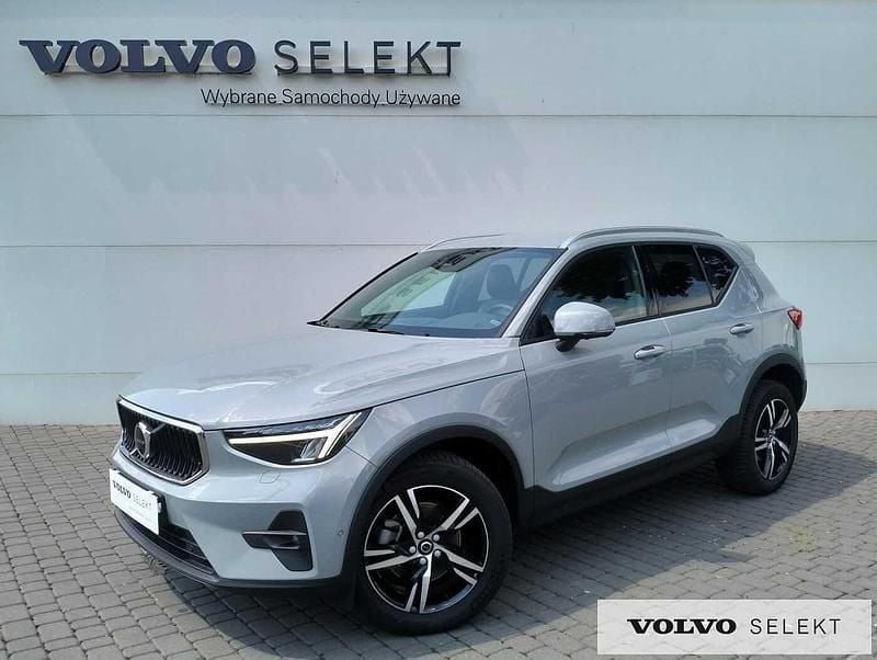 Szary Używany 2024 Volvo XC40 SUV | 159 900 zł (Dobra cena) - Obraz 1/3