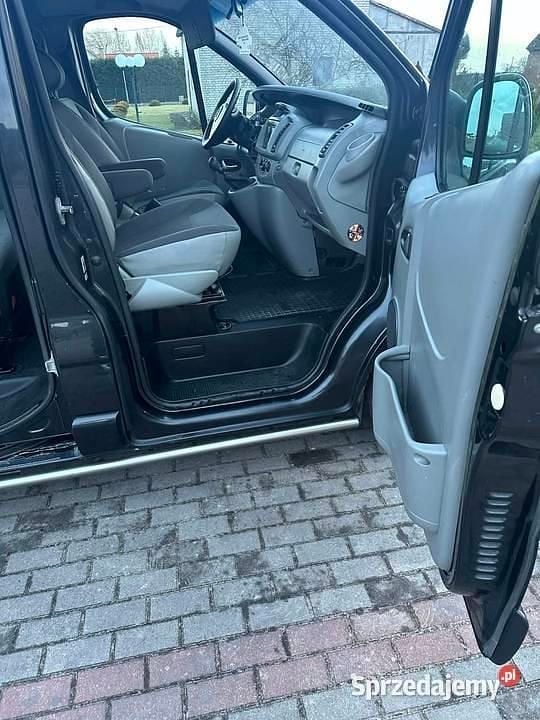 Używany Opel Vivaro 2007 Czarny Minivan