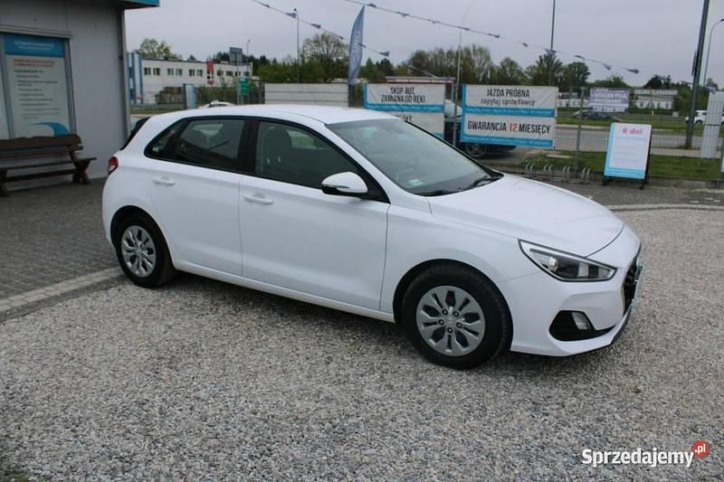 Używany Hyundai i30 Classic 2020 Biały Hatchback