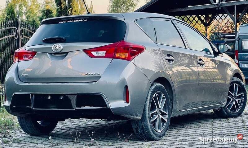 Używany Toyota Auris 90 KM (66 kW) 2014