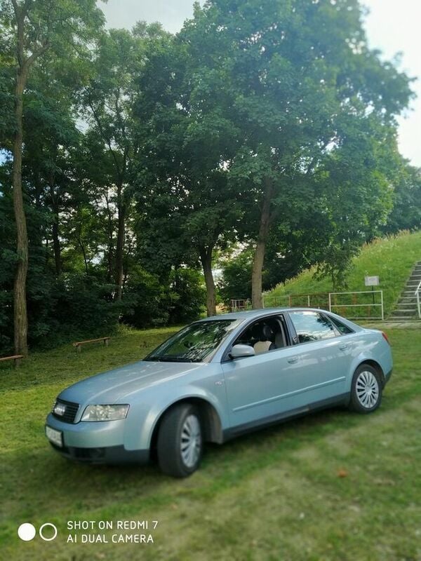 Niebieski Używany 2002 Audi A4 Kombi | 9200 zł - Obraz 1/4