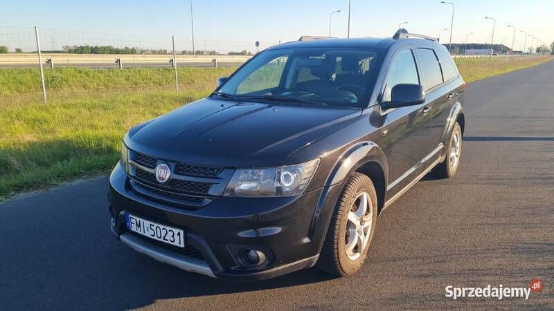 Używany 2011 Fiat Freemont SUV | 32 000 zł - Obraz 1/4