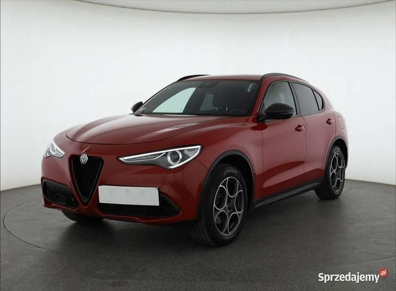 Używany Alfa Romeo Stelvio 280 KM (205 kW) 2019 Bordowy SUV