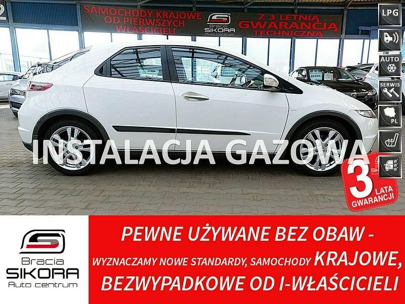 Biały Używany 2010 Honda Civic Hatchback | 33 900 zł (Drogi) - Obraz 1/4