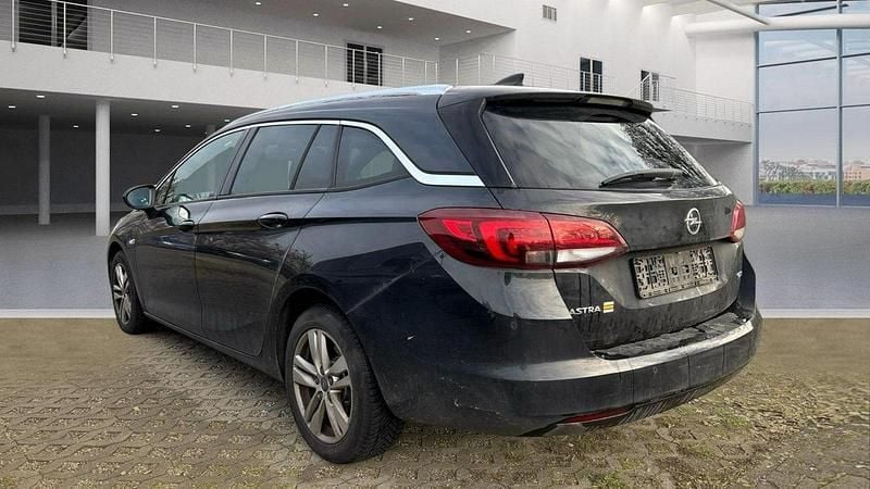 Używany Opel Astra 136 KM (100 kW) 2016 Czarny Kombi