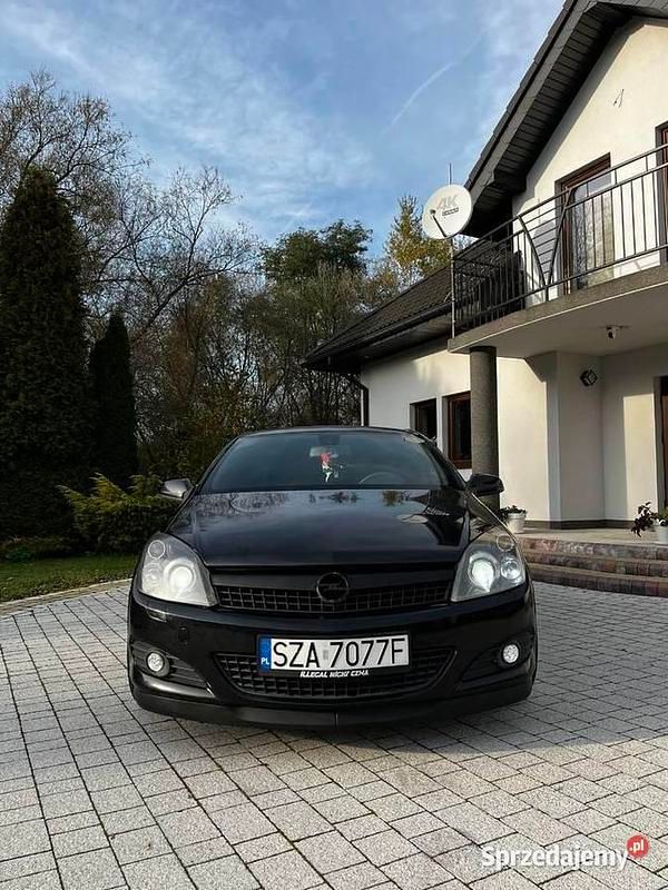 Używany 2006 Opel Astra GTC | 11 000 zł (Dość drogi) - Obraz 1/4