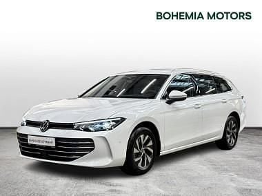Biały Używany 2024 VW Passat Kombi | 149 990 zł - Obraz 1/4